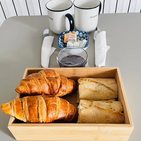 Bed & Breakfast Mieux Qu'a L'hotel ! #3 Le Port-des-Barques