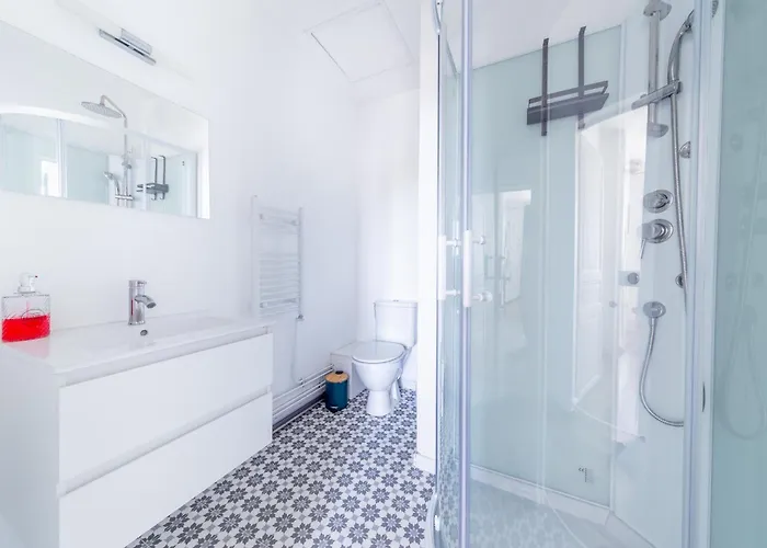 Mieux Qu'a L'hotel ! #3 3* Port-des-Barques